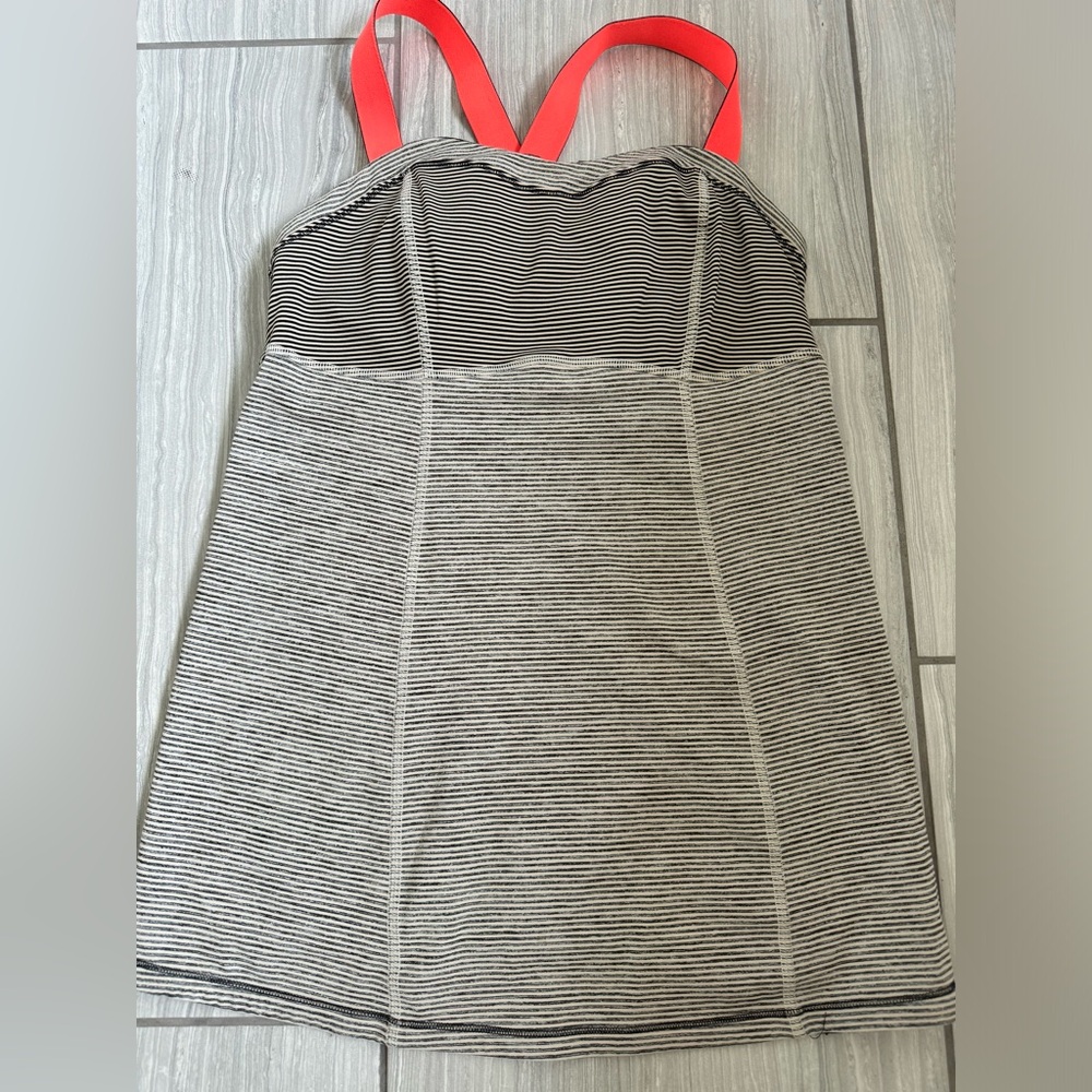 Lululemon gray white black striped tank orange straps built in bra size 6